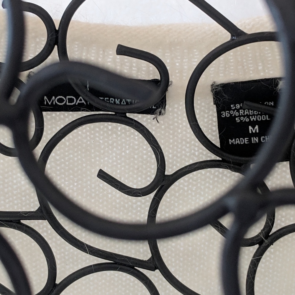 Moda International Sweater - Picture 3 of 4